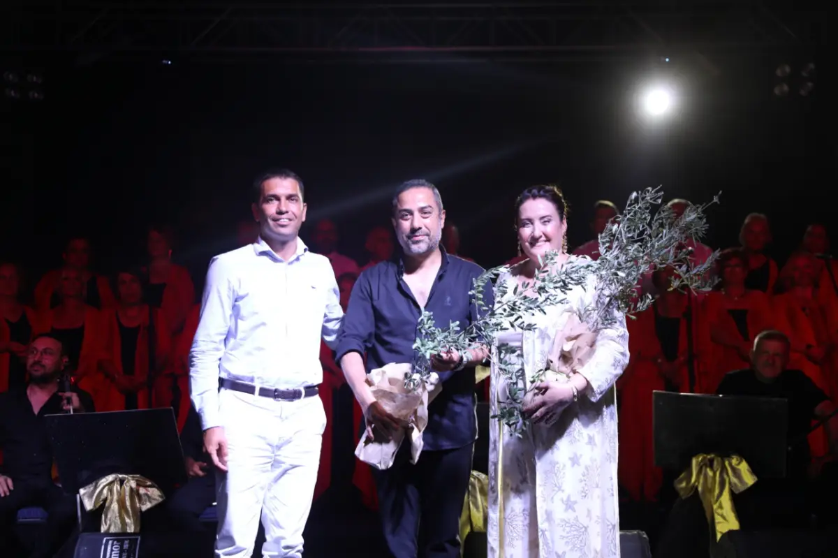 Seferihisar’da sanat ve dayanışma “Yıldızların Altında” buluştu