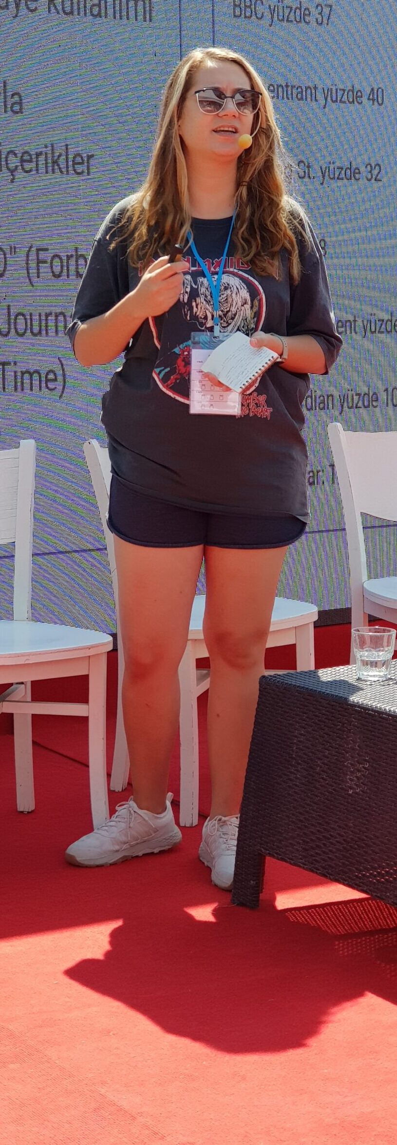Dış haber editörü ve gazeteci Çağla Üren