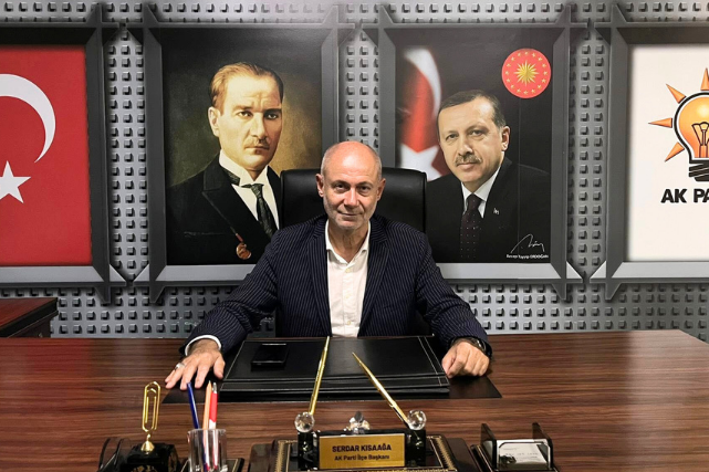 AK Parti’li Kısağa’dan ‘altyapı’ eleştirisi: “İlçemiz sahipsiz bırakıldı” AK Parti Seferihisar İlçe Başkanı Serdar Kısağa, ilçe genelinde uzun