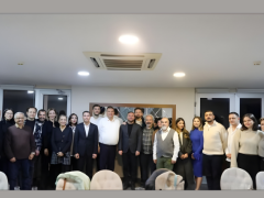 Seferihisar’da anlamlı buluşma: Basın emekçileri Teos Yazarlar Evi’nde bir araya geldi