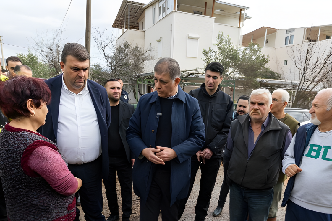 İzmir Büyükşehir Belediye Başkanı Dr. Cemil Tugay, Seferihisar’da yaşanan su
