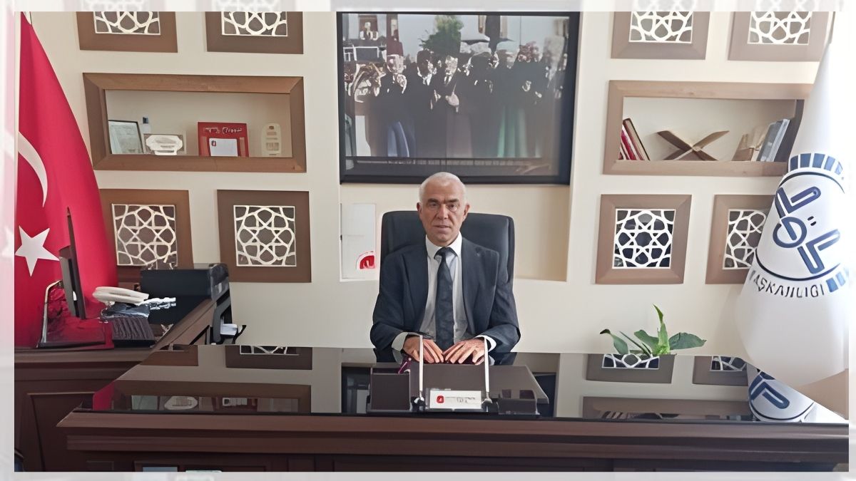 Müftü Vurucu: Ramazan toplumsal bir check-up fırsatıdır Ramazan ayının, toplumsal düzeyde kendimizi bir anlamda check-up yapma, eksiklerimizi