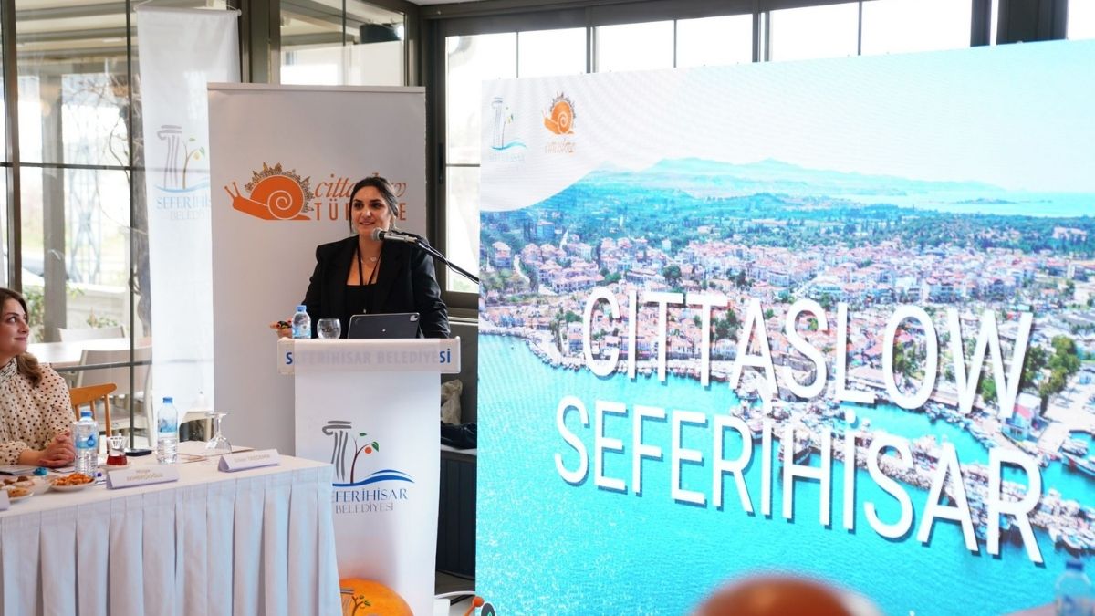 Seferihisar, 30 belediyenin katılımıyla Cittaslow Türkiye Ulusal Ağ Toplantısı’na ev