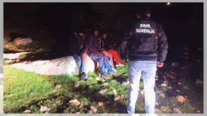28 Şubat gecesi Seferihisar Önen Koyu'nda İHA destekli operasyonla 22