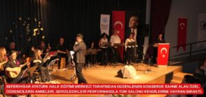 Seferihisar Atatürk Halk Eğitimi Merkezi'nin düzenlediği konserde, özel bireylerin anneleri