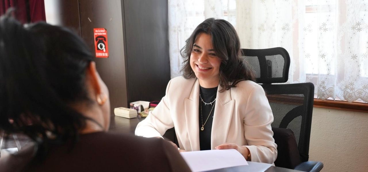 Seferihisar Belediyesi ve İzmir Barosu iş birliğiyle yürütülen ücretsiz adli