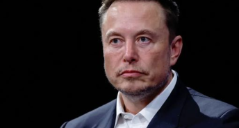 Elon Musk, doktorluk çağının sonunun geleceğini öngörüyor