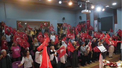 Seferihisar’da Cumhuriyetin 103. yılı sanatın birleştirici gücüyle kutlandı Seferihisar'da Cumhuriyet'in 103. yılı kutlamaları kapsamında Çağan Irmak Kültür Merkezi'nde