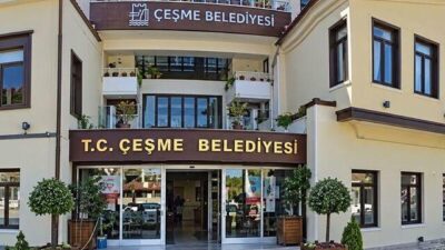 Çeşme Belediyesi operasyonunda 12 şüpheli adliyeye sevk edildi İzmir’in Çeşme ilçesinde belediyeye yönelik rüşvet, irtikap ve suç örgütü