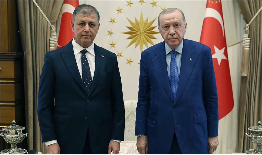 İzmir Büyükşehir Belediye Başkanı Cemil